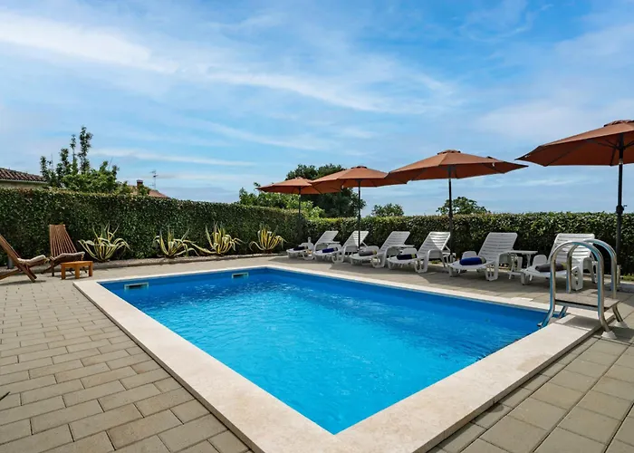 빌라 Casa Olea By Briskva Kaštelir