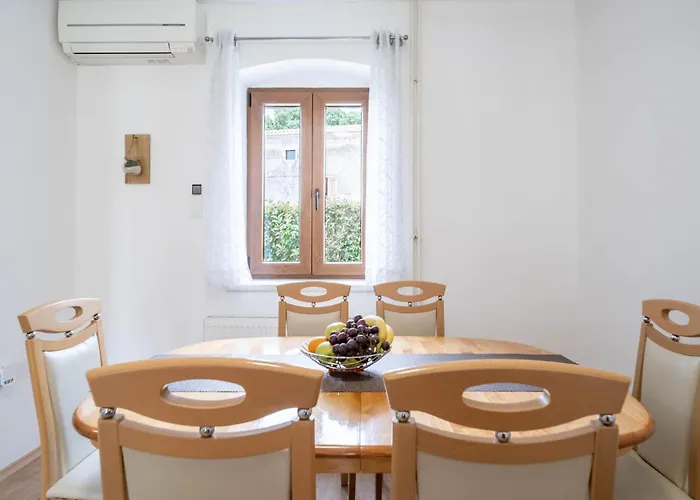 빌라 Casa Olea By Briskva Kaštelir